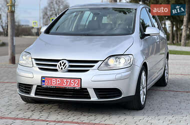 Хетчбек Volkswagen Golf Plus 2008 в 