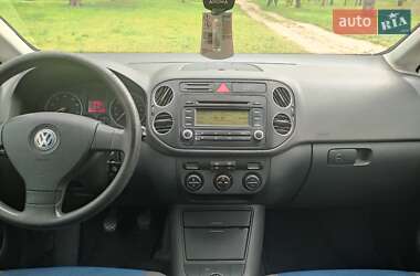 Хэтчбек Volkswagen Golf Plus 2005 в 
