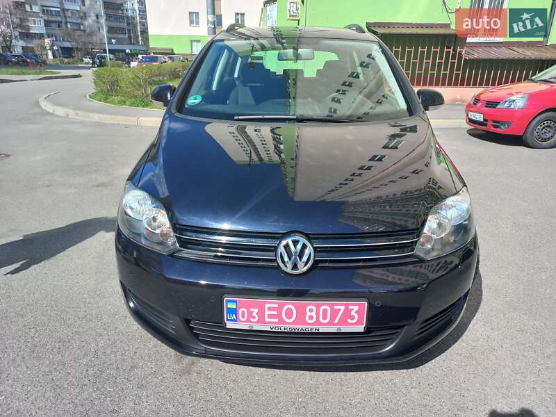 Хетчбек Volkswagen Golf Plus 2009 в 