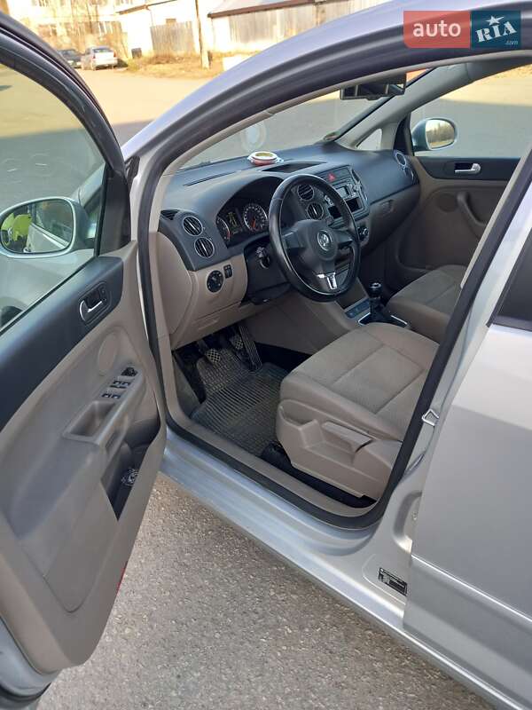 Хэтчбек Volkswagen Golf Plus 2009 в Гоще фото 3 Хэтчбек Volkswagen Golf Plus 2009 в Гоще