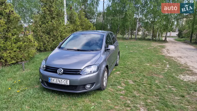 Хетчбек Volkswagen Golf Plus 2011 в 