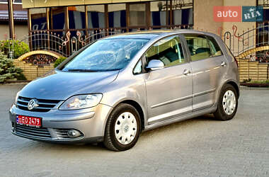 Хэтчбек Volkswagen Golf Plus 2008 в 