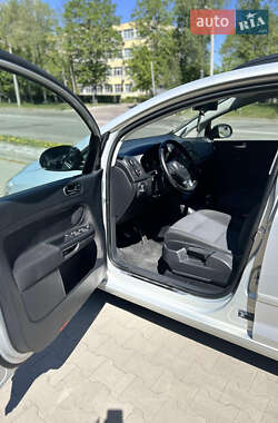 Хэтчбек Volkswagen Golf Plus 2011 в 