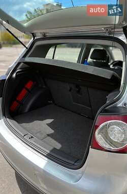 Хетчбек Volkswagen Golf Plus 2005 в 