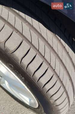 Хетчбек Volkswagen Golf Plus 2009 в 