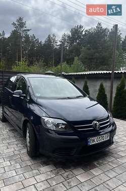 Хэтчбек Volkswagen Golf Plus 2005 в Вараше