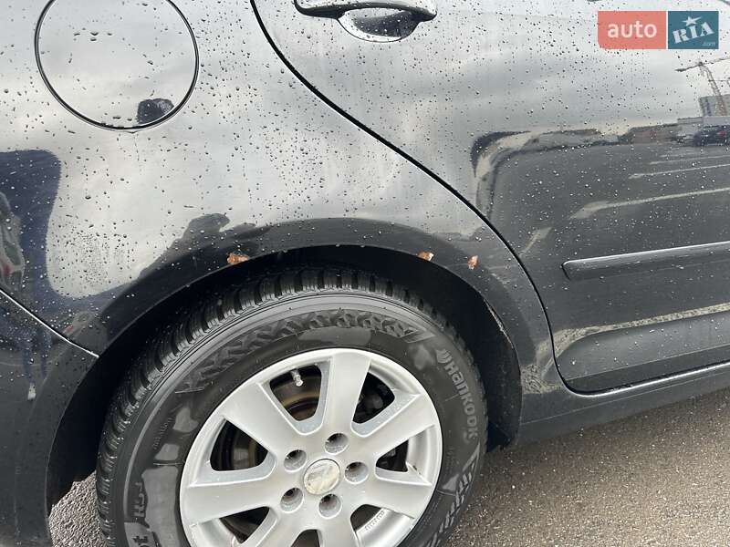 Хетчбек Volkswagen Golf Plus 2009 в Чернівцях