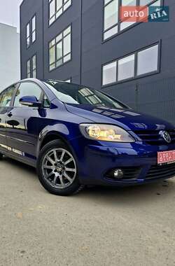 Хэтчбек Volkswagen Golf Plus 2008 в 