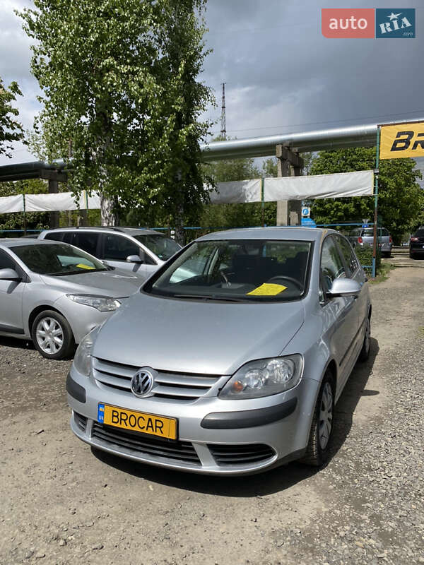 Хэтчбек Volkswagen Golf Plus 2005 в 