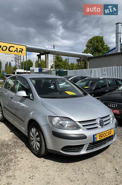 Хэтчбек Volkswagen Golf Plus 2005 в 