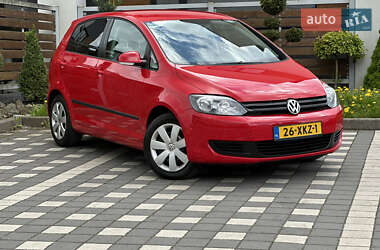Хетчбек Volkswagen Golf Plus 2012 в 