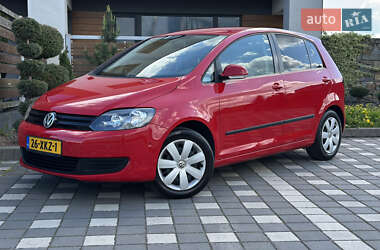Хетчбек Volkswagen Golf Plus 2012 в 