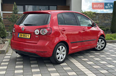 Хетчбек Volkswagen Golf Plus 2012 в 