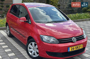 Хетчбек Volkswagen Golf Plus 2012 в 