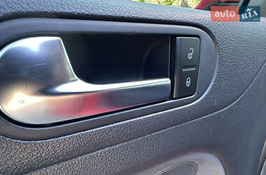 Хетчбек Volkswagen Golf Plus 2012 в 