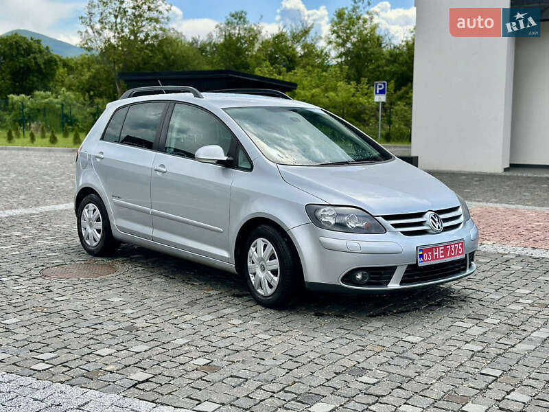 Хетчбек Volkswagen Golf Plus 2008 в Іршаві