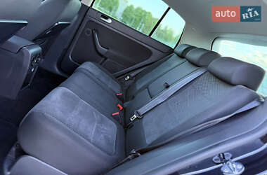 Хетчбек Volkswagen Golf Plus 2010 в 
