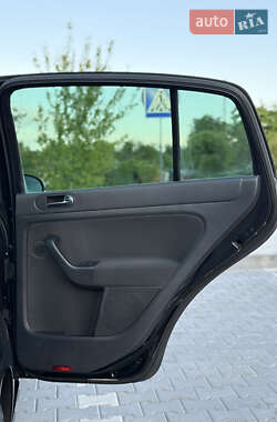 Хетчбек Volkswagen Golf Plus 2010 в 