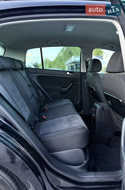 Хетчбек Volkswagen Golf Plus 2010 в 
