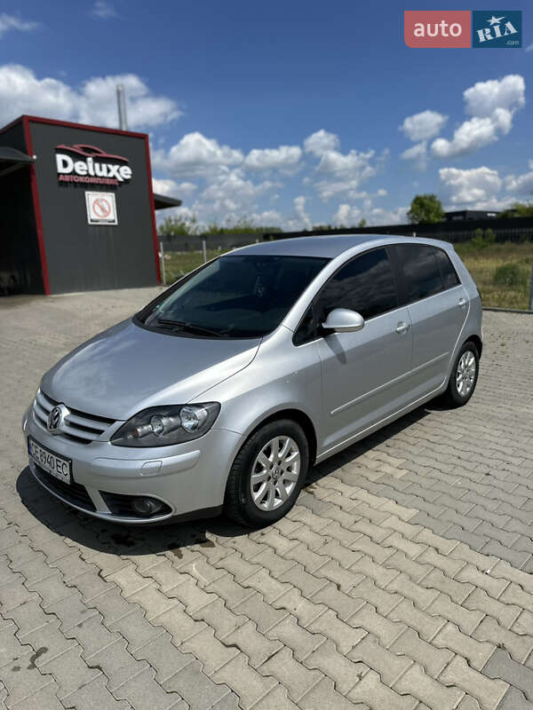 Хэтчбек Volkswagen Golf Plus 2005 в 