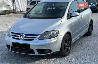 Хэтчбек Volkswagen Golf Plus 2008 в Каменском
