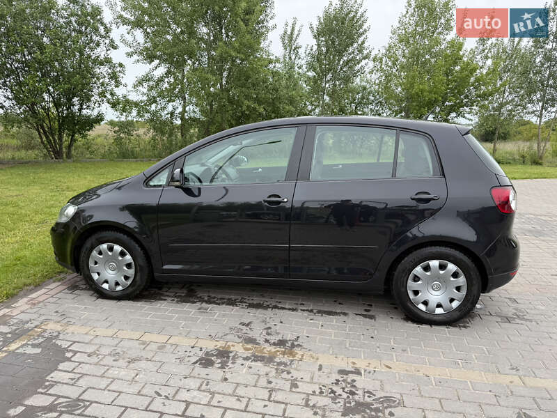 Хэтчбек Volkswagen Golf Plus 2006 в Нововолынске