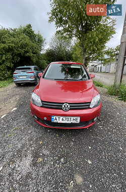 Хетчбек Volkswagen Golf Plus 2010 в 