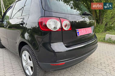 Хэтчбек Volkswagen Golf Plus 2009 в 
