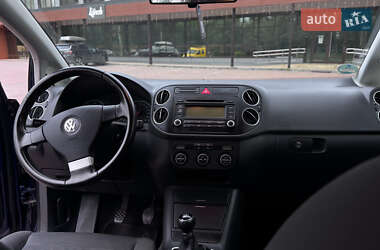 Хэтчбек Volkswagen Golf Plus 2005 в 