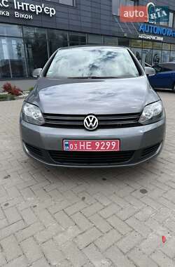 Хэтчбек Volkswagen Golf Plus 2011 в 