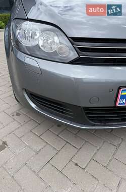 Хэтчбек Volkswagen Golf Plus 2011 в 