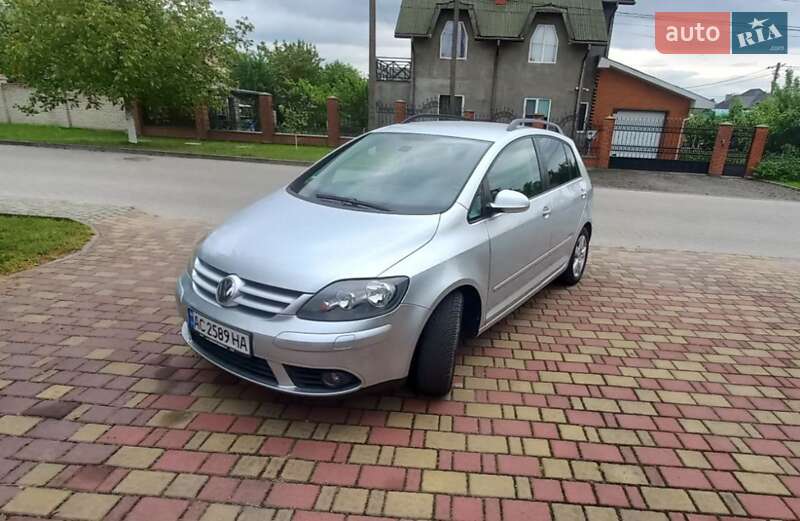 Хэтчбек Volkswagen Golf Plus 2008 в 
