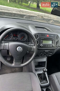 Хэтчбек Volkswagen Golf Plus 2005 в 