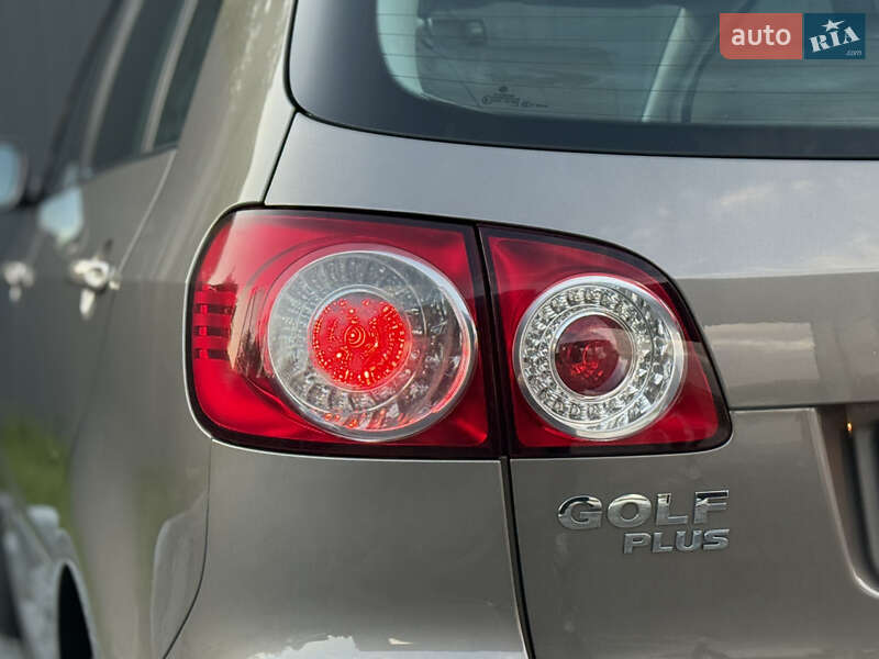 Хэтчбек Volkswagen Golf Plus 2010 в Львове