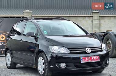 Хэтчбек Volkswagen Golf Plus 2010 в 