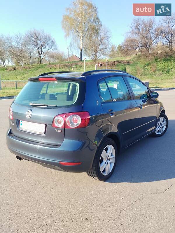 Хэтчбек Volkswagen Golf Plus 2009 в 