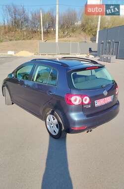 Хэтчбек Volkswagen Golf Plus 2009 в 