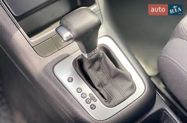 Хэтчбек Volkswagen Golf Plus 2009 в 
