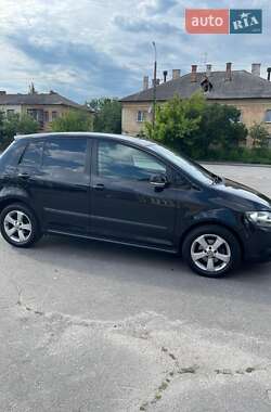 Хэтчбек Volkswagen Golf Plus 2010 в 