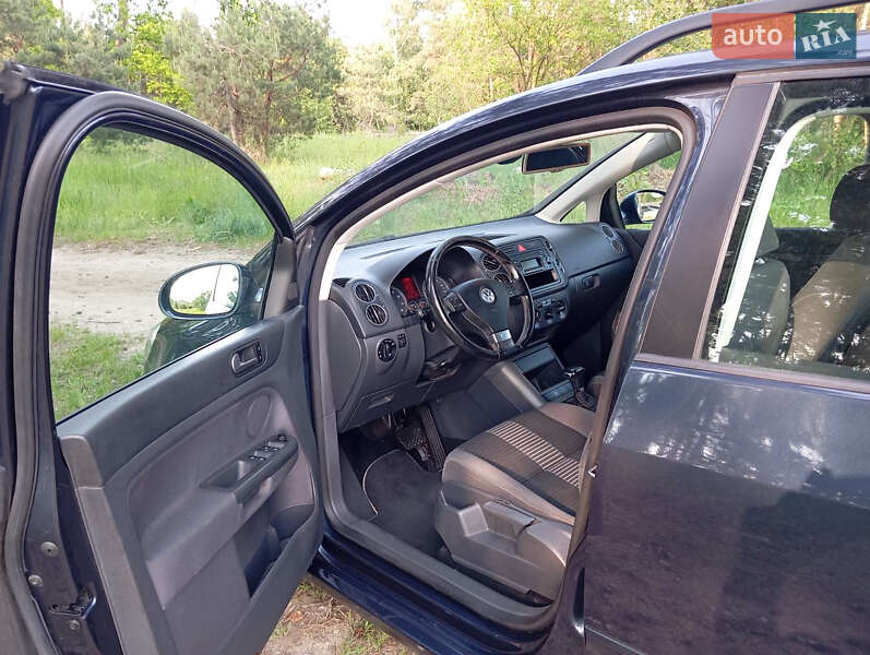 Хэтчбек Volkswagen Golf Plus 2008 в Киеве