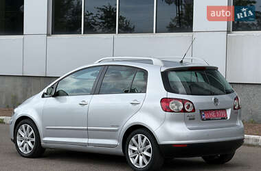 Хэтчбек Volkswagen Golf Plus 2009 в 