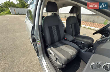 Хэтчбек Volkswagen Golf Plus 2009 в 