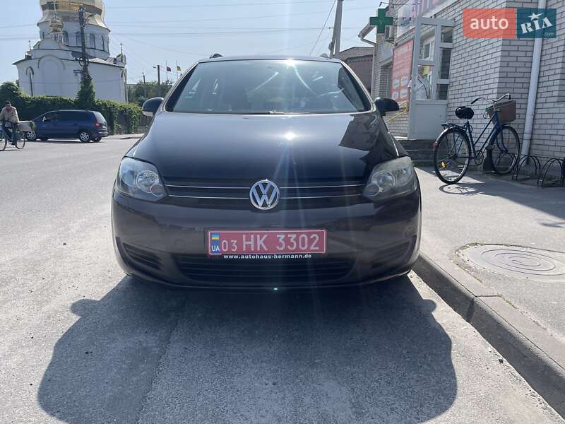 Хетчбек Volkswagen Golf Plus 2009 в Полонному