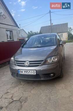 Хэтчбек Volkswagen Golf Plus 2006 в Ровно