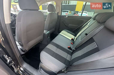 Хэтчбек Volkswagen Golf Plus 2009 в 