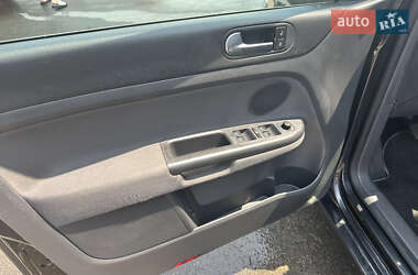 Хэтчбек Volkswagen Golf Plus 2009 в 