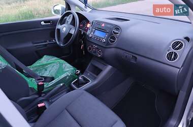 Хэтчбек Volkswagen Golf Plus 2005 в 