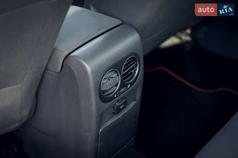 Хэтчбек Volkswagen Golf Plus 2006 в Киеве