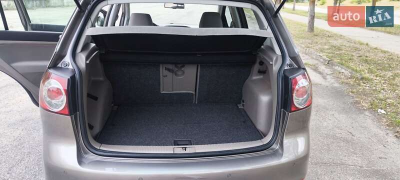 Хетчбек Volkswagen Golf Plus 2009 в Запоріжжі