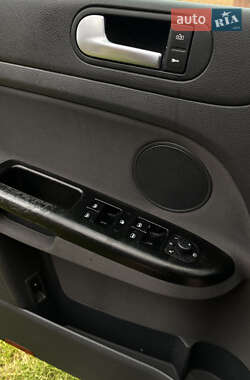 Хэтчбек Volkswagen Golf Plus 2006 в 